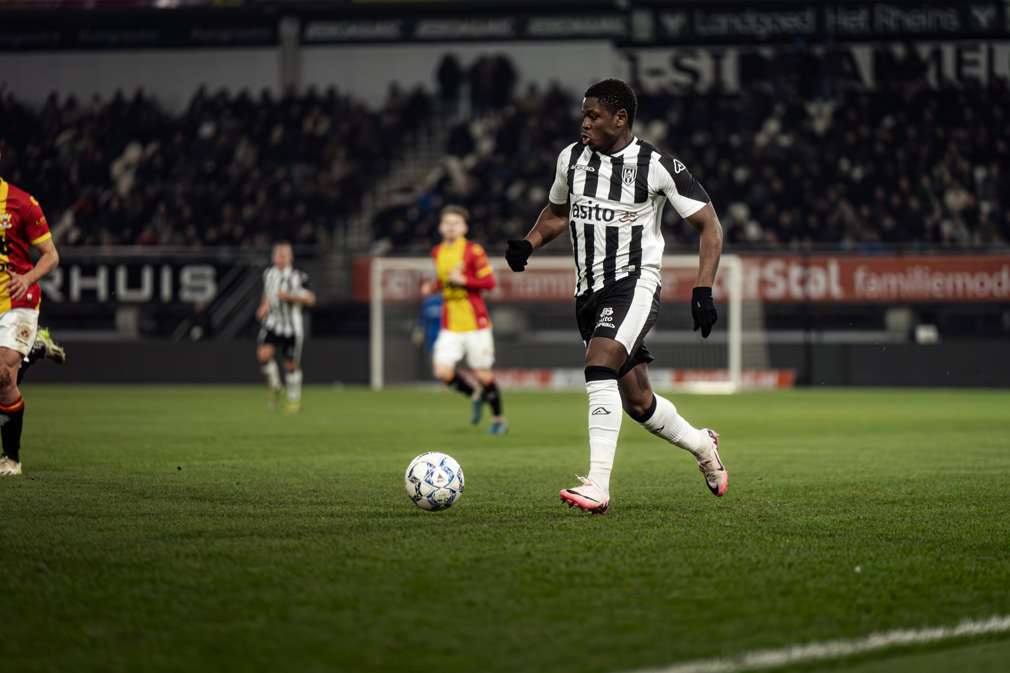 Bryan Limbombe verlaat Heracles Almelo
